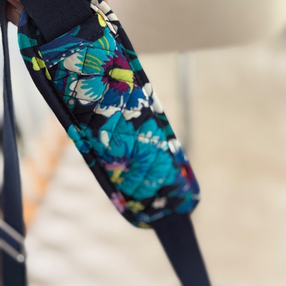 Vera Bradley Computer Bag, Diaper Bag, Retired Pattern Moonlight Garden - Picture 6 of 11